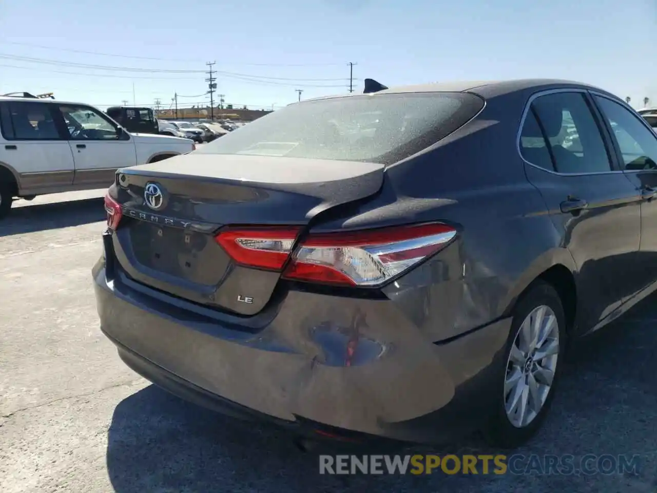 9 Photograph of a damaged car 4T1B11HK5KU266168 TOYOTA CAMRY 2019