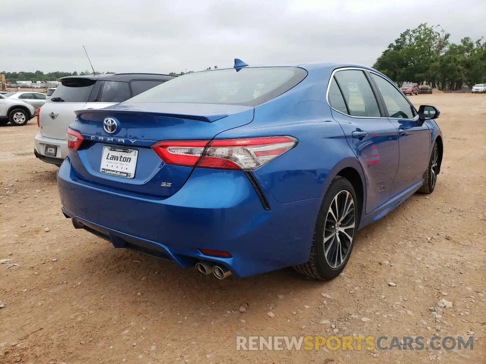 4 Photograph of a damaged car 4T1B11HK5KU266185 TOYOTA CAMRY 2019