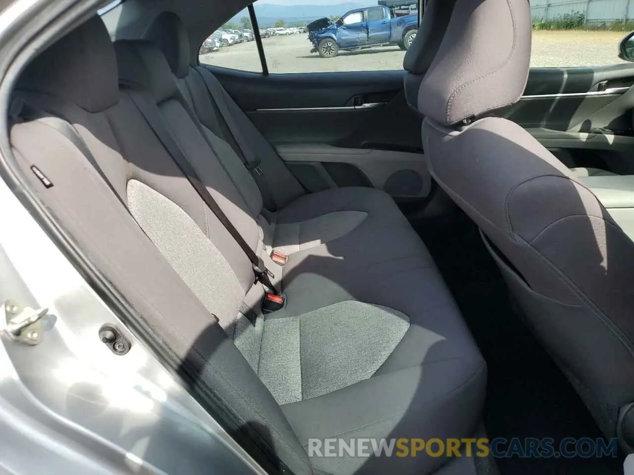 10 Photograph of a damaged car 4T1B11HK5KU267014 TOYOTA CAMRY 2019