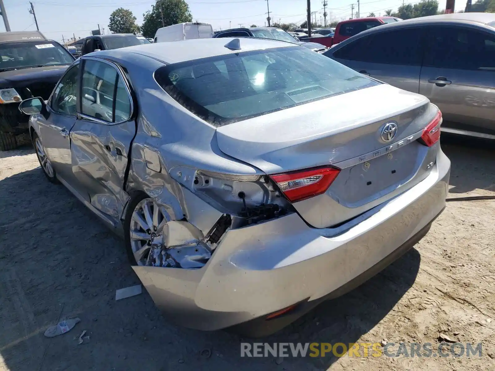 3 Photograph of a damaged car 4T1B11HK5KU268356 TOYOTA CAMRY 2019