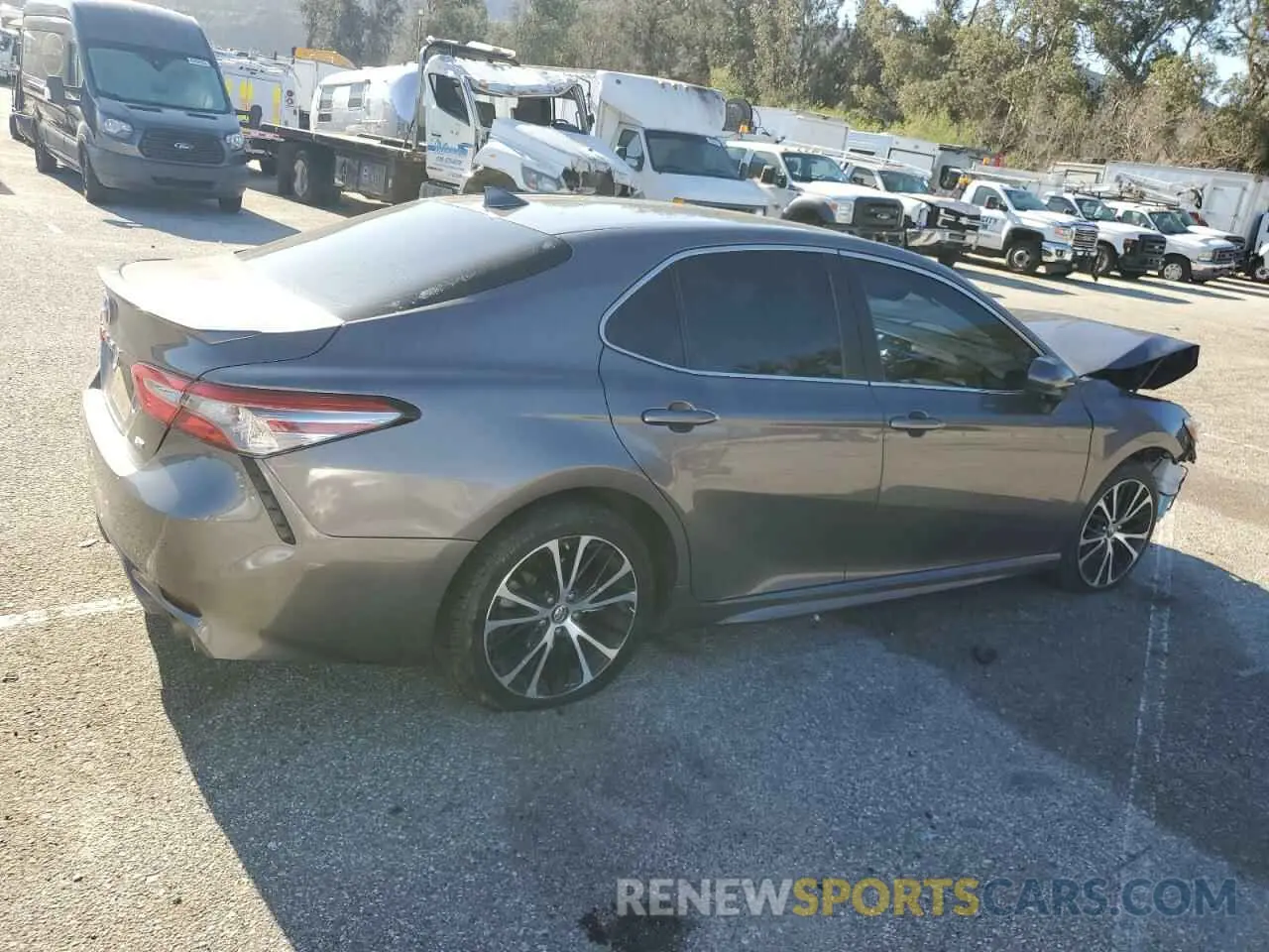 3 Photograph of a damaged car 4T1B11HK5KU273654 TOYOTA CAMRY 2019