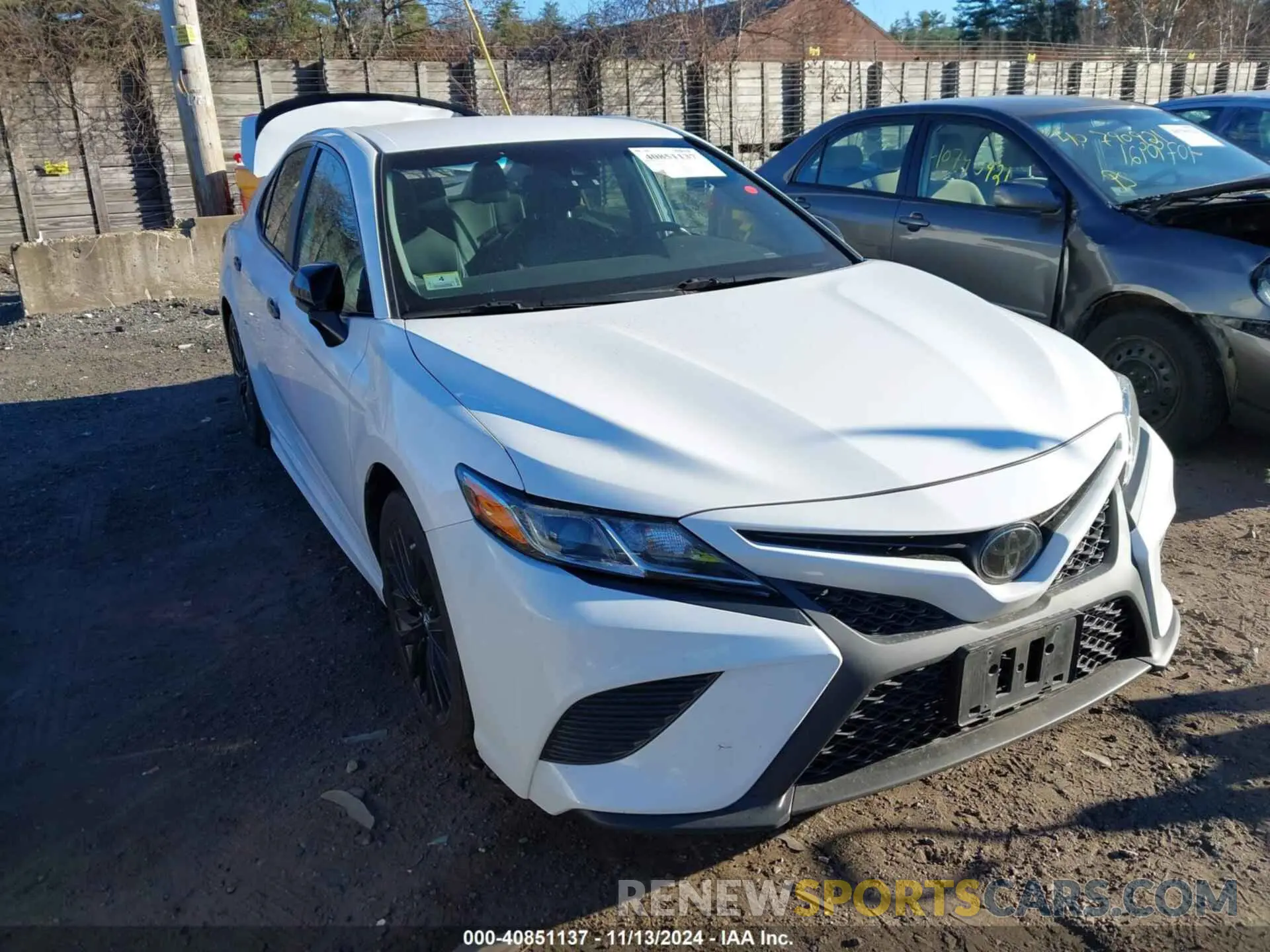 1 Photograph of a damaged car 4T1B11HK5KU273671 TOYOTA CAMRY 2019