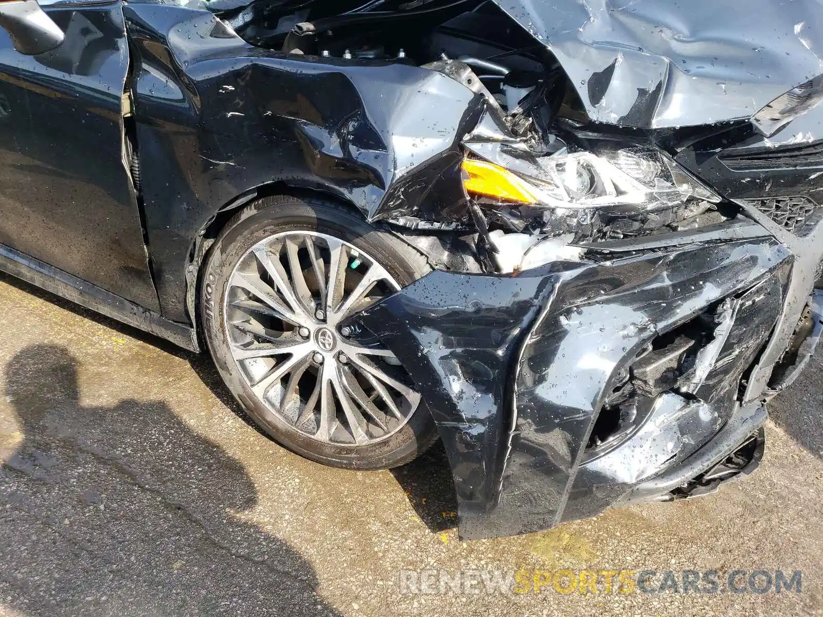 9 Photograph of a damaged car 4T1B11HK5KU274755 TOYOTA CAMRY 2019