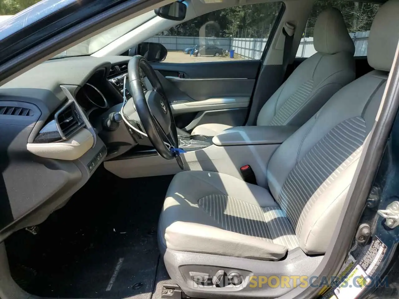 7 Photograph of a damaged car 4T1B11HK5KU274965 TOYOTA CAMRY 2019