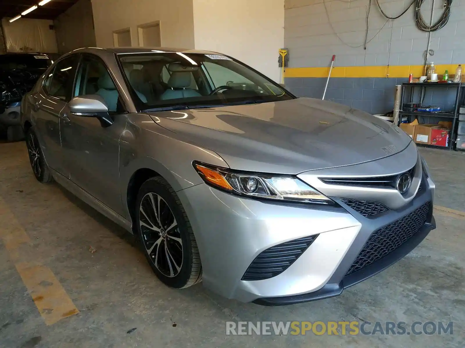 1 Photograph of a damaged car 4T1B11HK5KU276957 TOYOTA CAMRY 2019