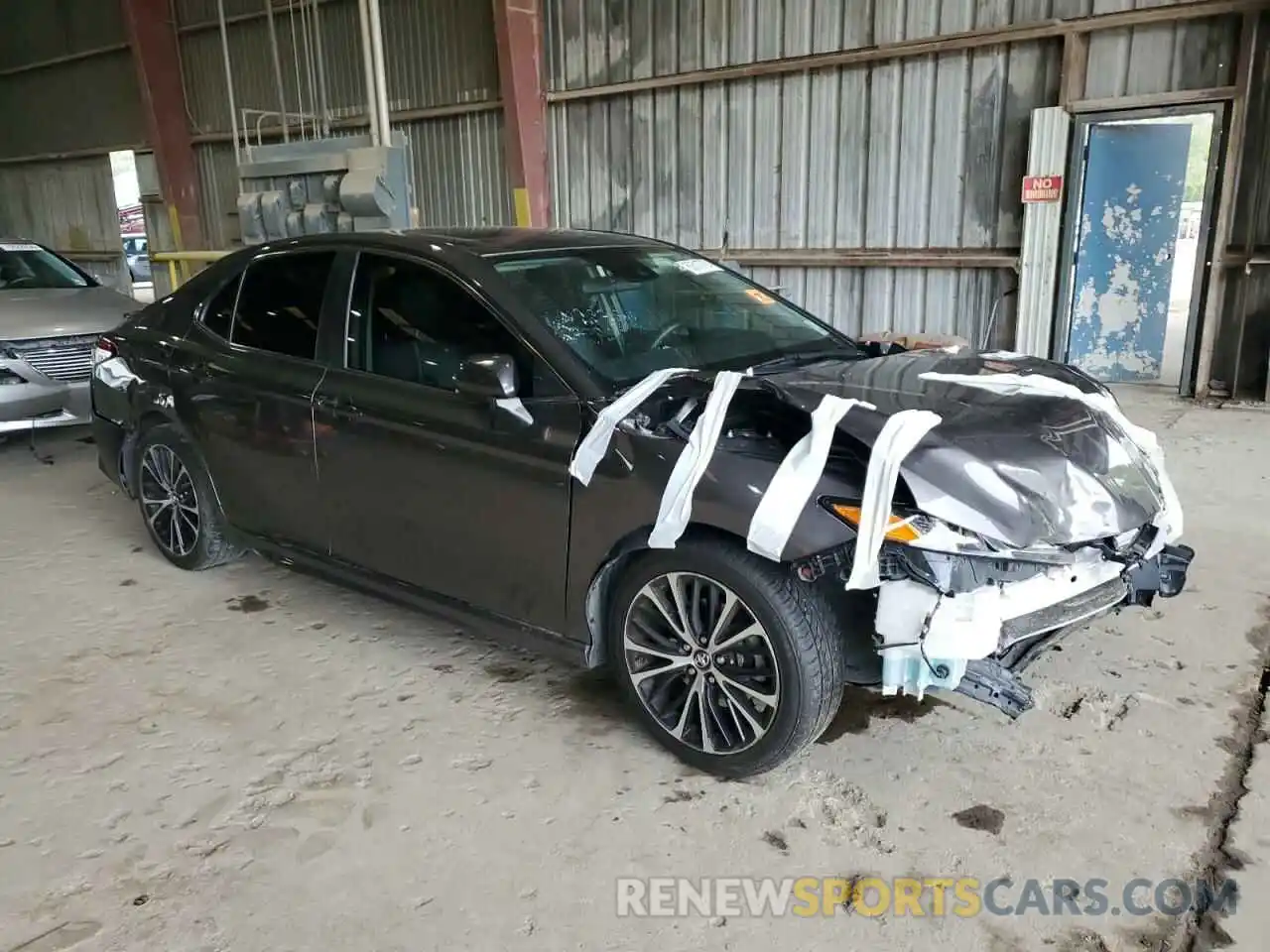 4 Photograph of a damaged car 4T1B11HK5KU278417 TOYOTA CAMRY 2019