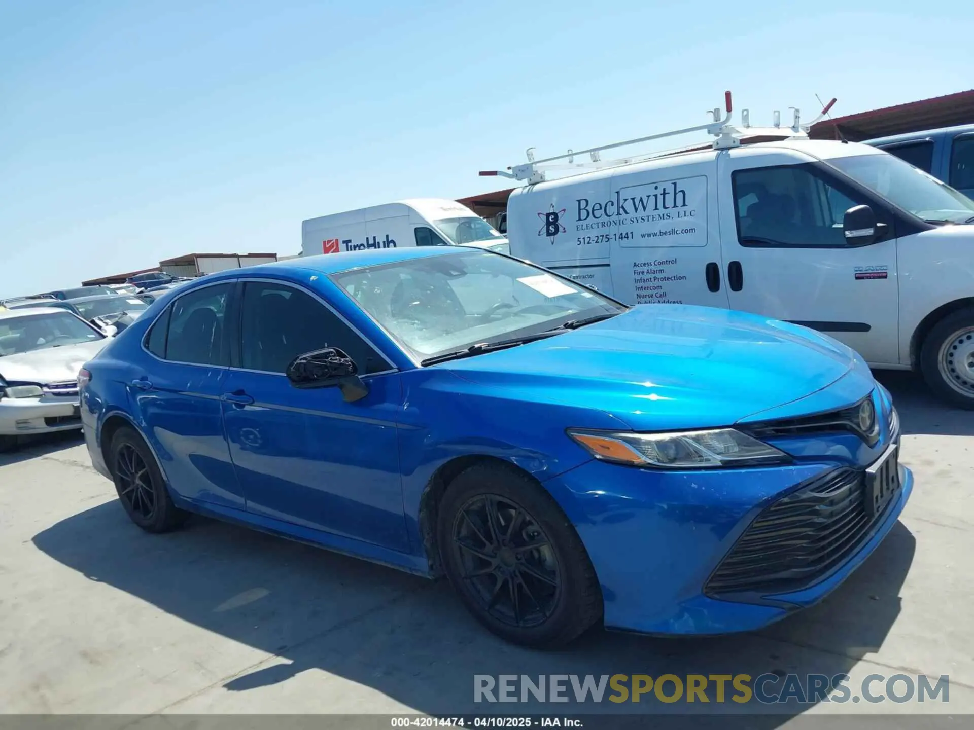 13 Photograph of a damaged car 4T1B11HK5KU280118 TOYOTA CAMRY 2019