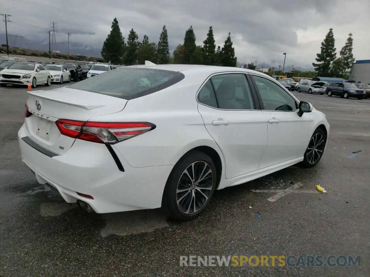 3 Photograph of a damaged car 4T1B11HK5KU280314 TOYOTA CAMRY 2019