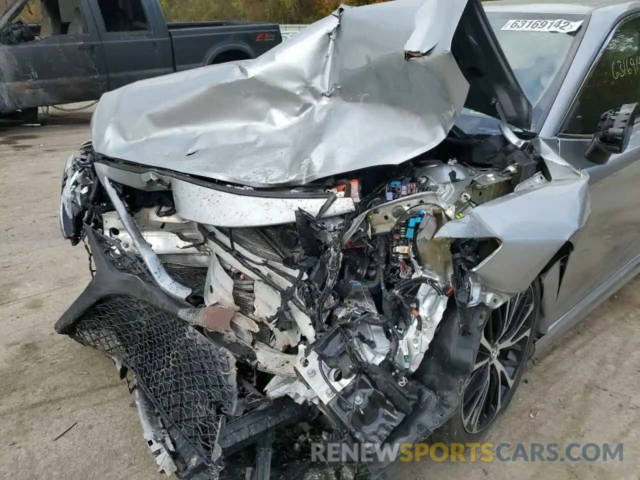 9 Photograph of a damaged car 4T1B11HK5KU280460 TOYOTA CAMRY 2019