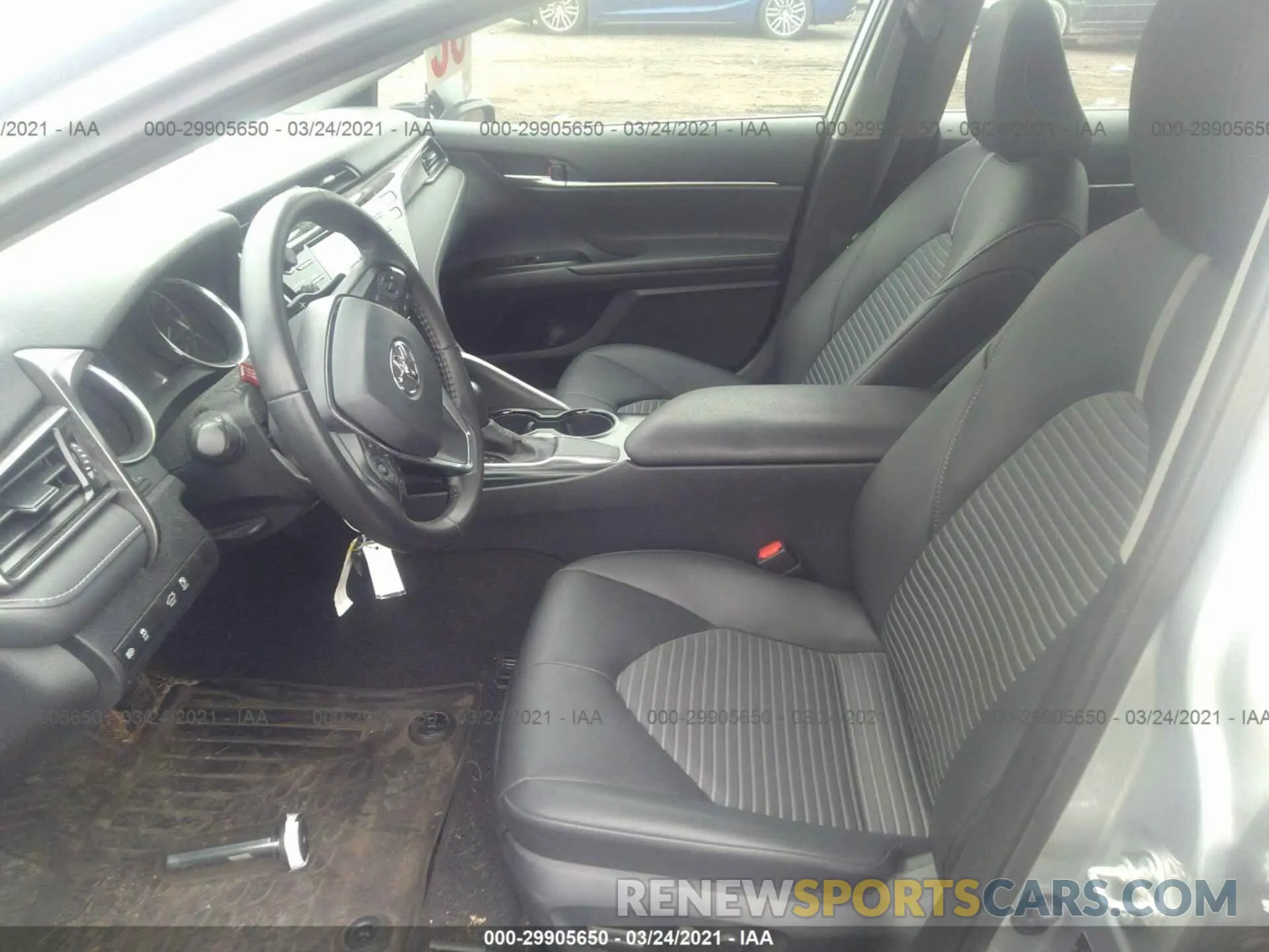 5 Photograph of a damaged car 4T1B11HK5KU280667 TOYOTA CAMRY 2019