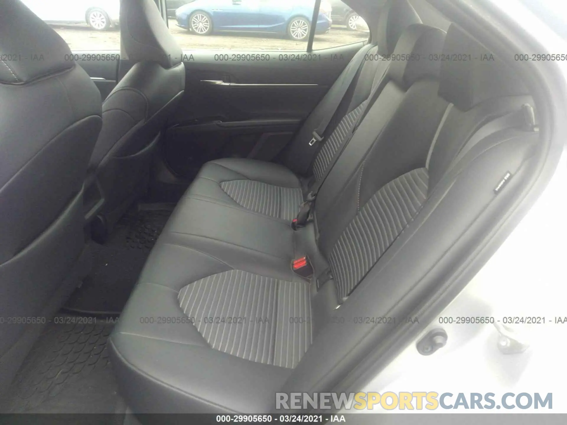 8 Photograph of a damaged car 4T1B11HK5KU280667 TOYOTA CAMRY 2019