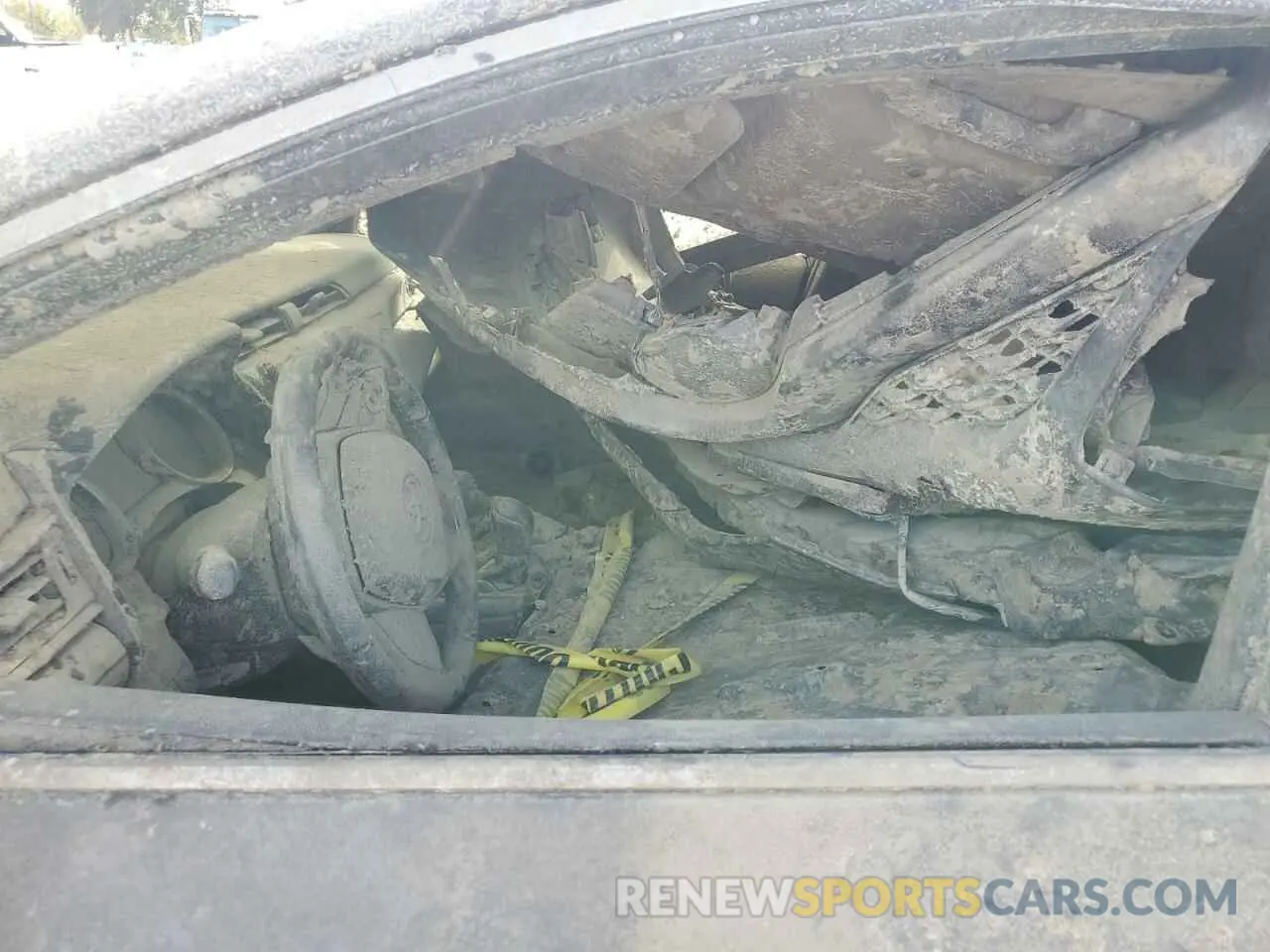 7 Photograph of a damaged car 4T1B11HK5KU281608 TOYOTA CAMRY 2019