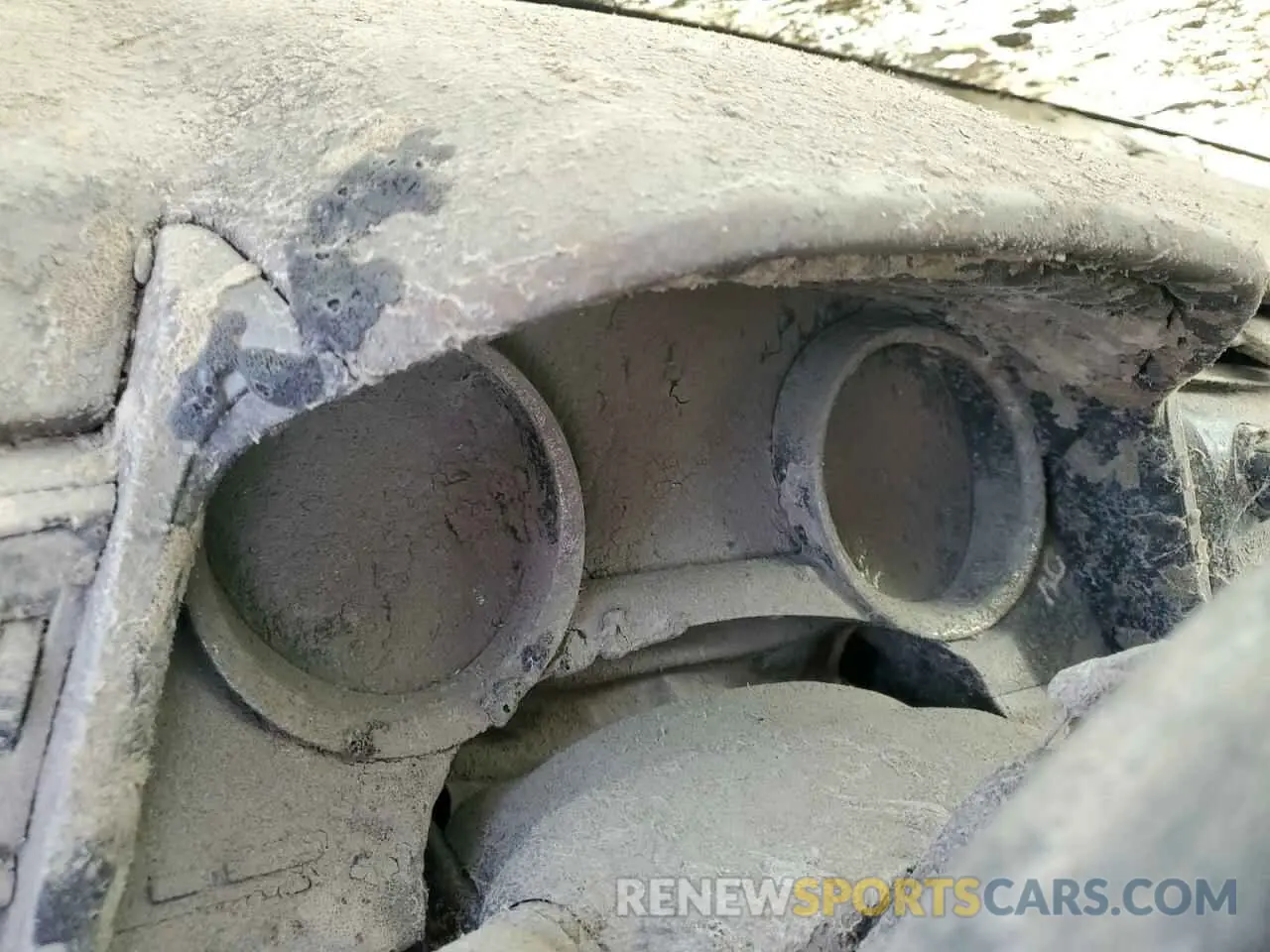 9 Photograph of a damaged car 4T1B11HK5KU281608 TOYOTA CAMRY 2019