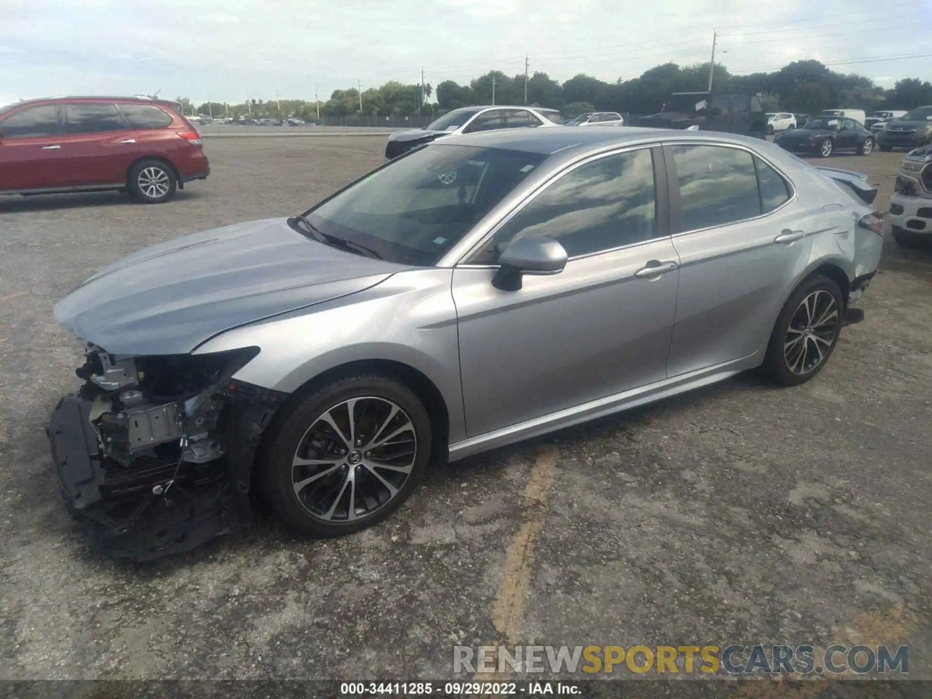 2 Photograph of a damaged car 4T1B11HK5KU283309 TOYOTA CAMRY 2019