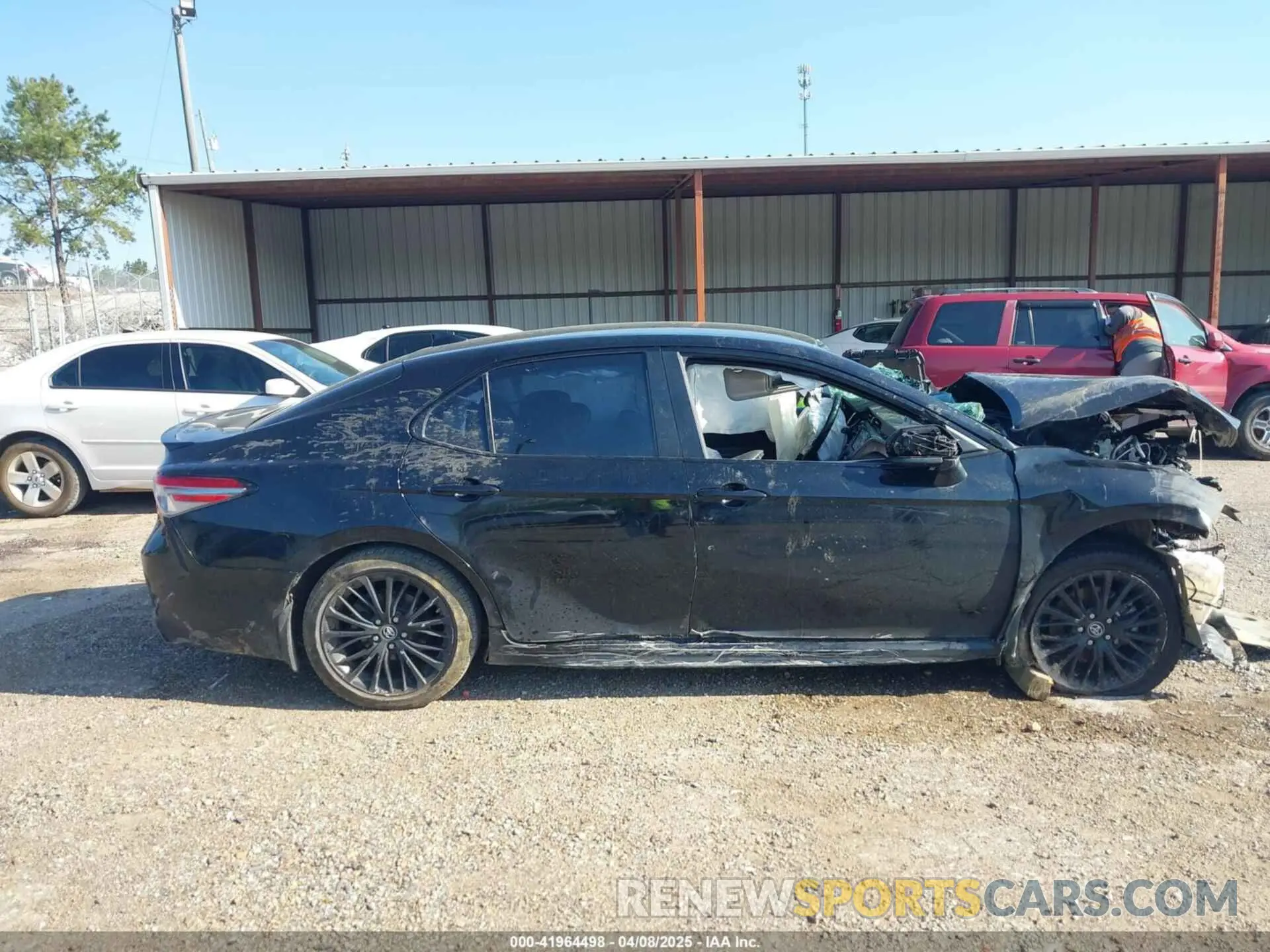 14 Photograph of a damaged car 4T1B11HK5KU286095 TOYOTA CAMRY 2019