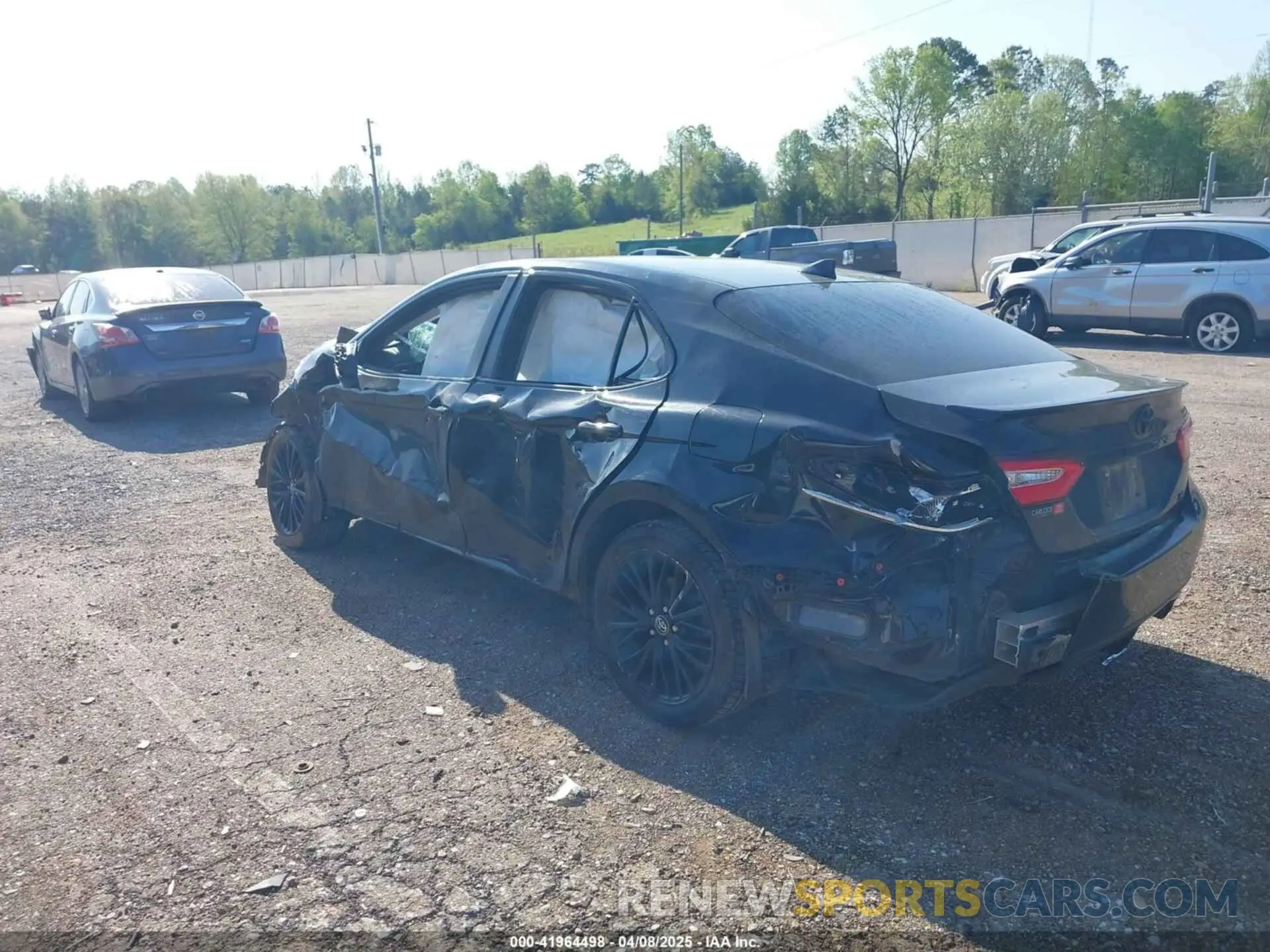 3 Photograph of a damaged car 4T1B11HK5KU286095 TOYOTA CAMRY 2019