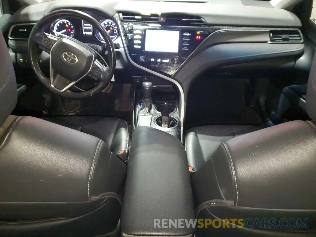 8 Photograph of a damaged car 4T1B11HK5KU287263 TOYOTA CAMRY 2019