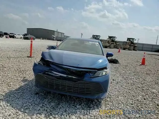 14 Photograph of a damaged car 4T1B11HK5KU288073 TOYOTA CAMRY 2019