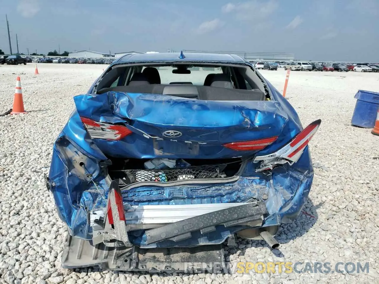 6 Photograph of a damaged car 4T1B11HK5KU288073 TOYOTA CAMRY 2019