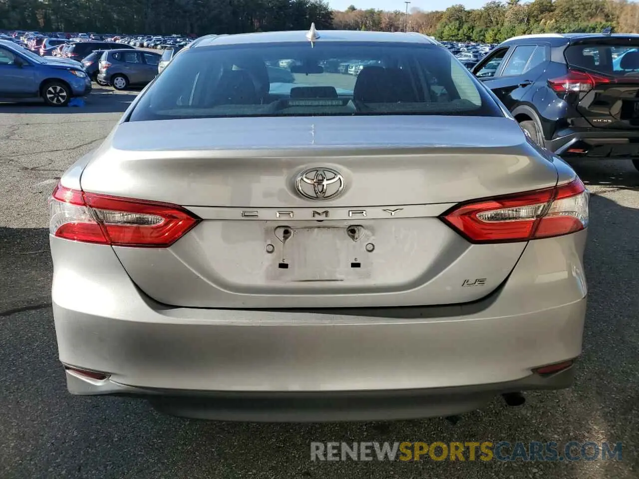 6 Photograph of a damaged car 4T1B11HK5KU288932 TOYOTA CAMRY 2019