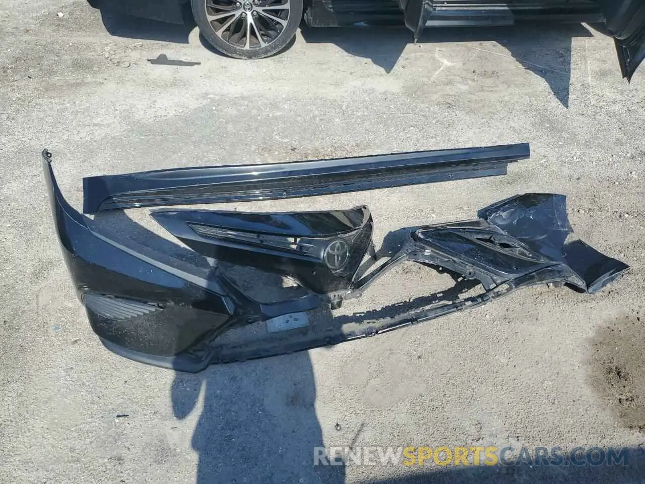 12 Photograph of a damaged car 4T1B11HK5KU293452 TOYOTA CAMRY 2019