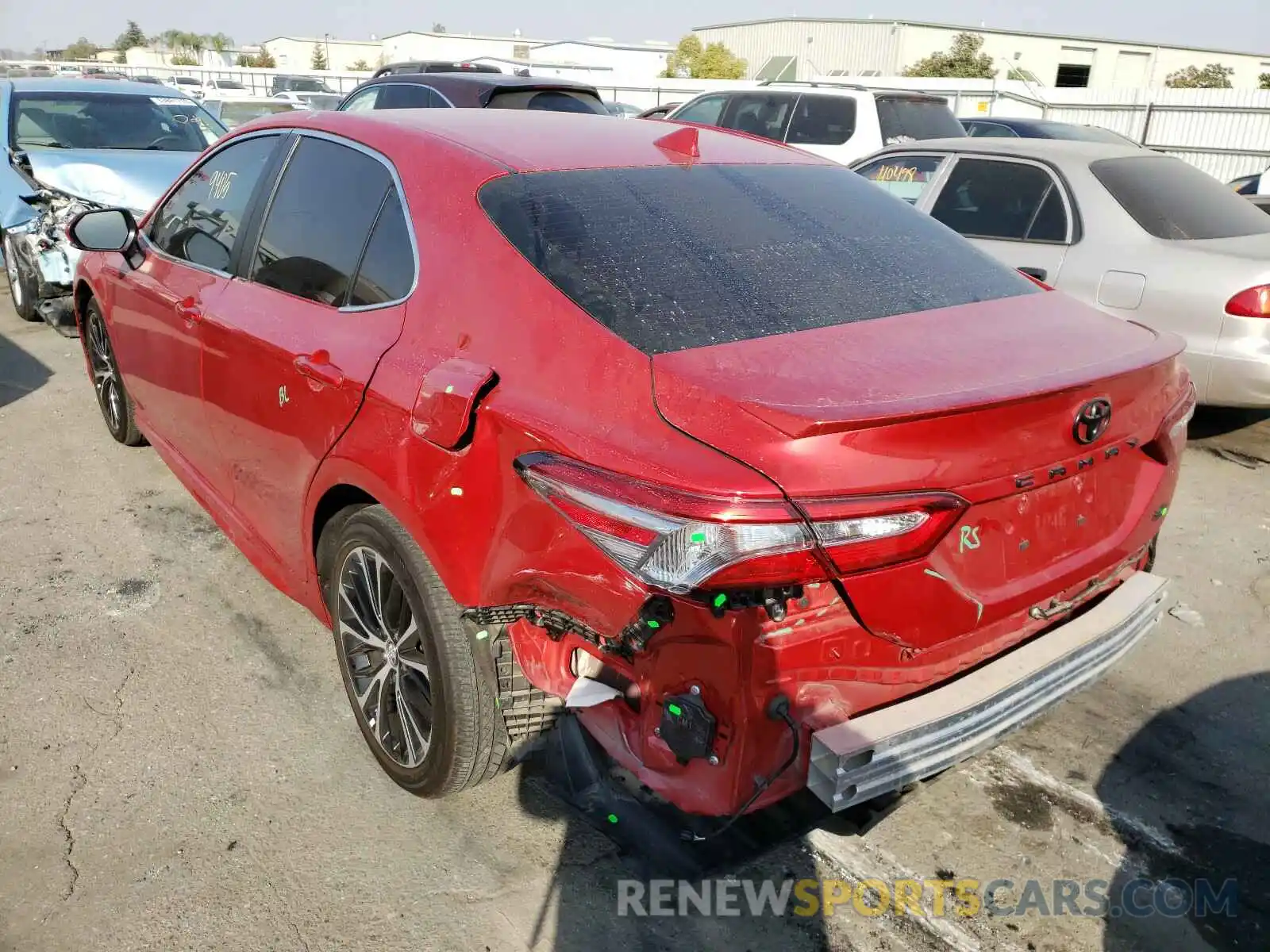 3 Photograph of a damaged car 4T1B11HK5KU293533 TOYOTA CAMRY 2019