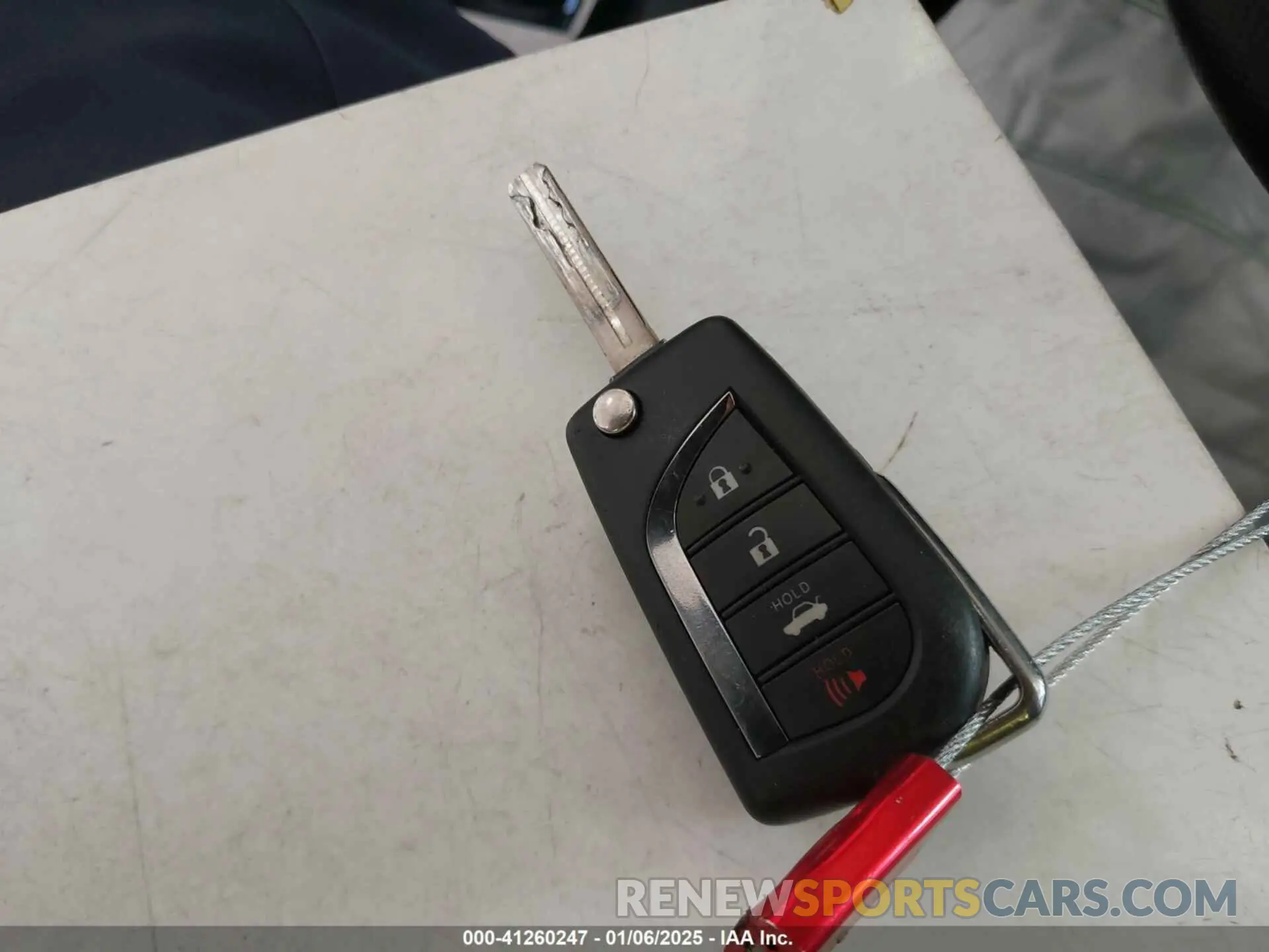 11 Photograph of a damaged car 4T1B11HK5KU295928 TOYOTA CAMRY 2019