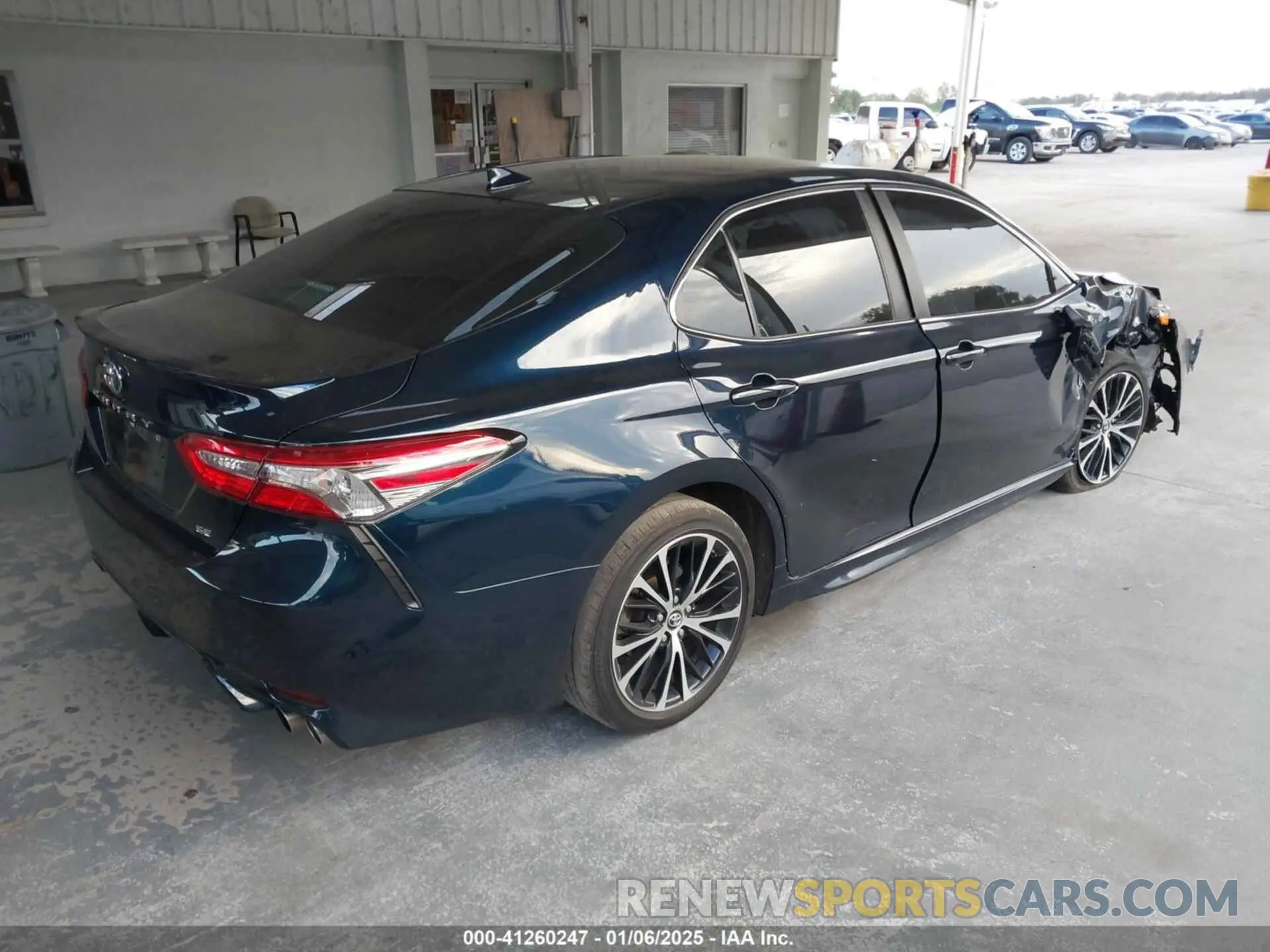 4 Photograph of a damaged car 4T1B11HK5KU295928 TOYOTA CAMRY 2019