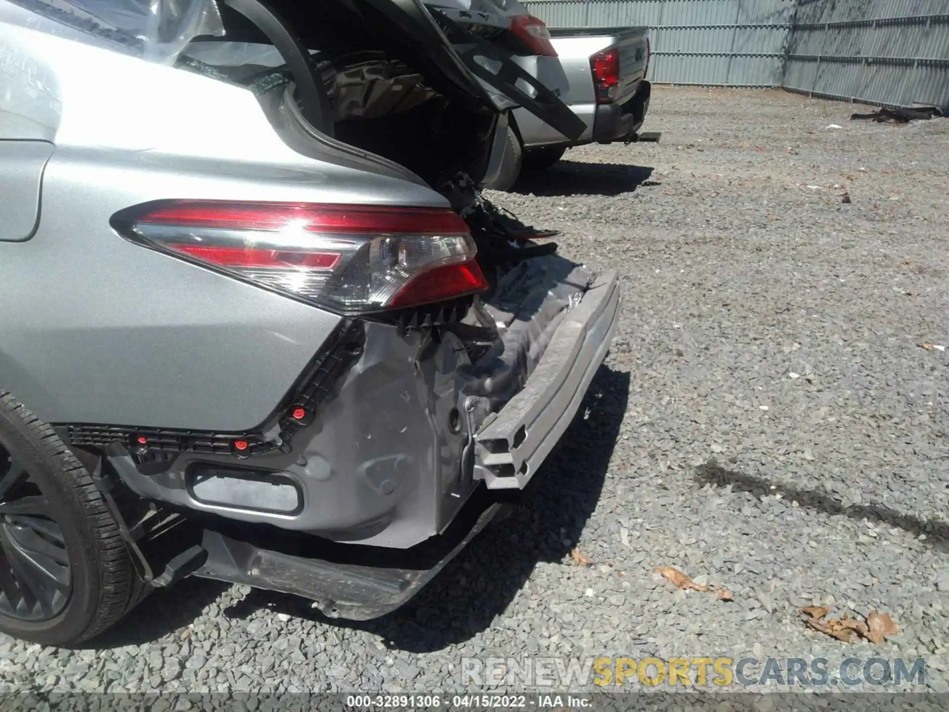 12 Photograph of a damaged car 4T1B11HK5KU298506 TOYOTA CAMRY 2019