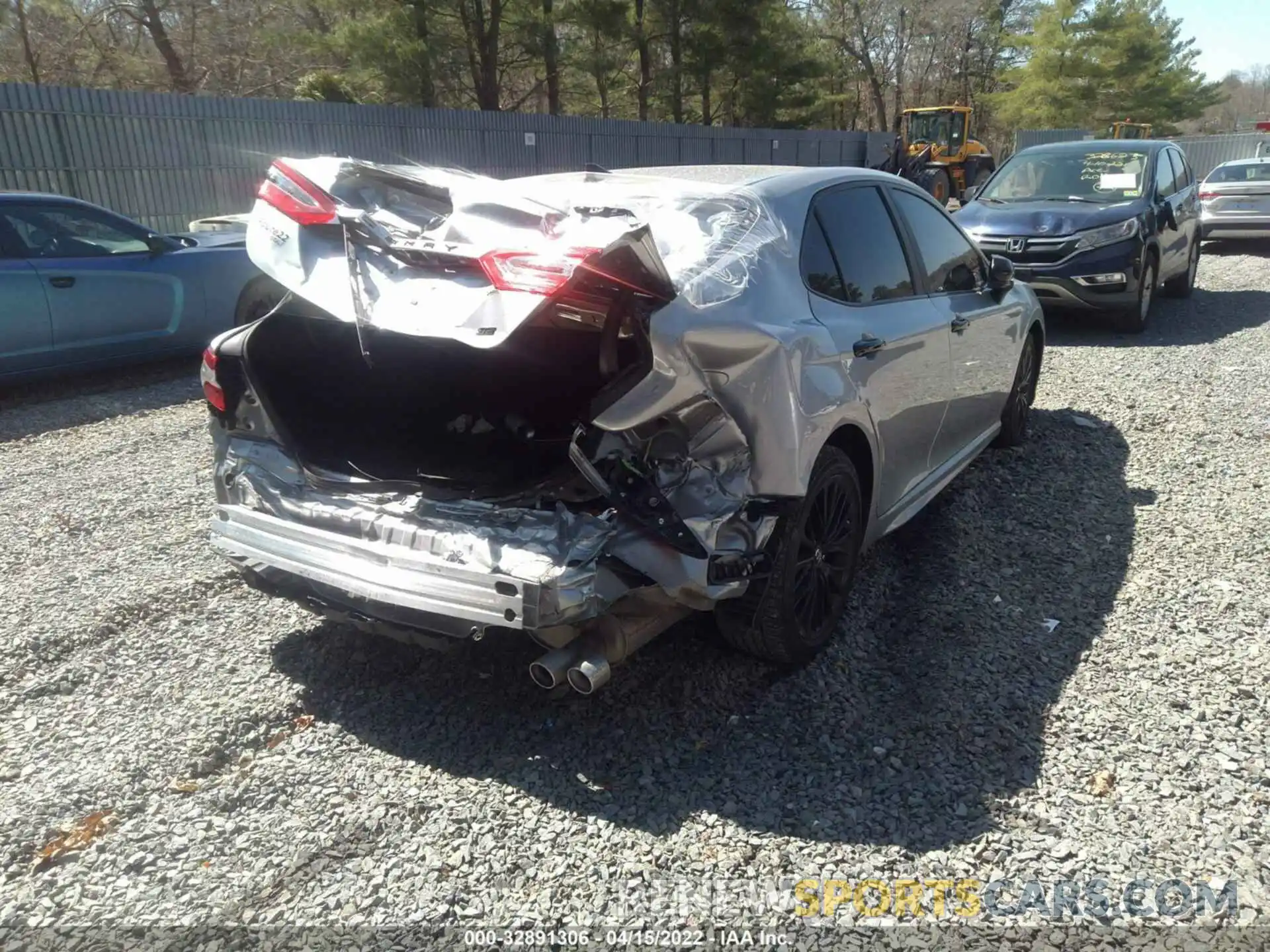 4 Photograph of a damaged car 4T1B11HK5KU298506 TOYOTA CAMRY 2019