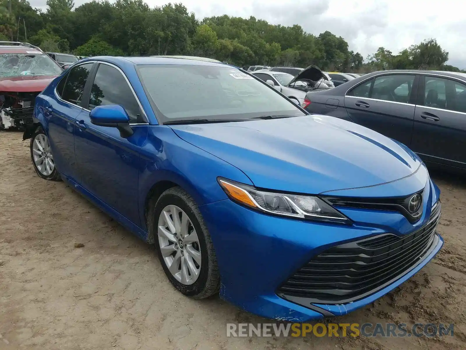 1 Photograph of a damaged car 4T1B11HK5KU299610 TOYOTA CAMRY 2019