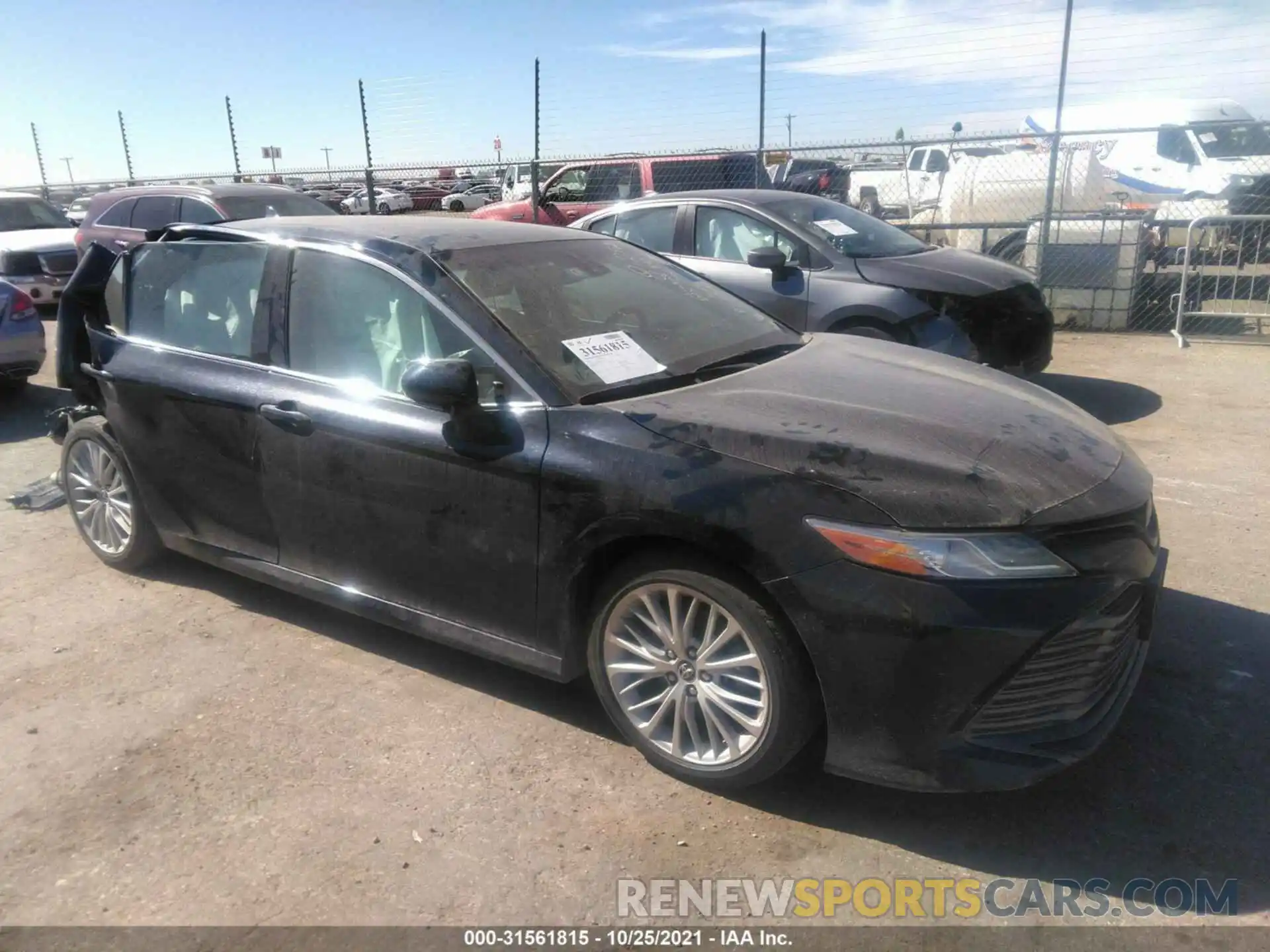 1 Photograph of a damaged car 4T1B11HK5KU677103 TOYOTA CAMRY 2019