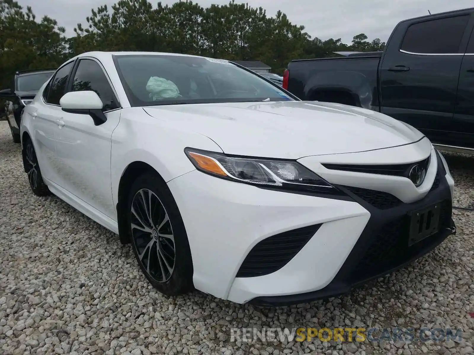 1 Photograph of a damaged car 4T1B11HK5KU679157 TOYOTA CAMRY 2019