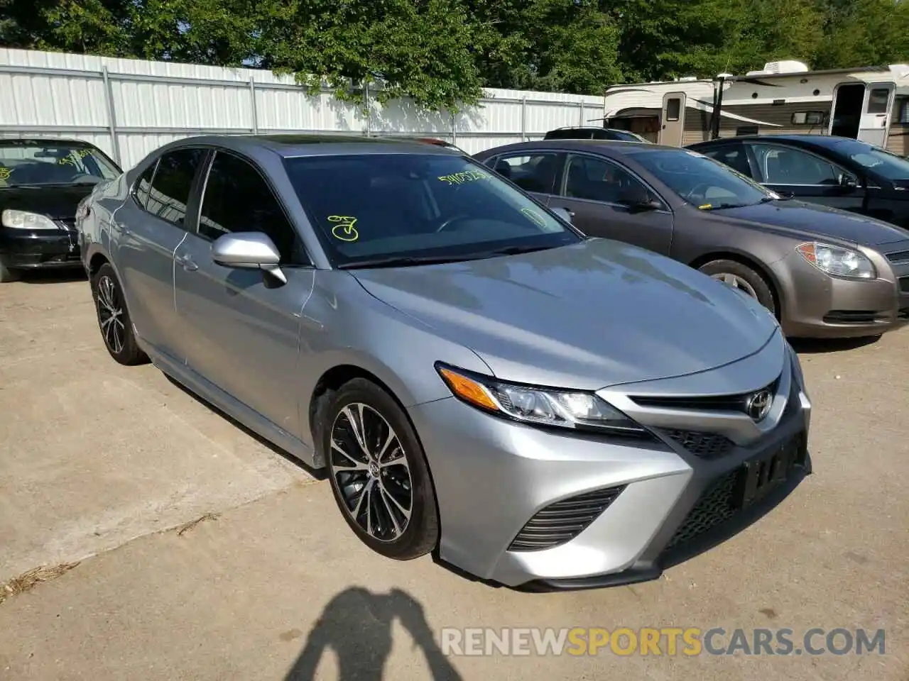 1 Photograph of a damaged car 4T1B11HK5KU680583 TOYOTA CAMRY 2019