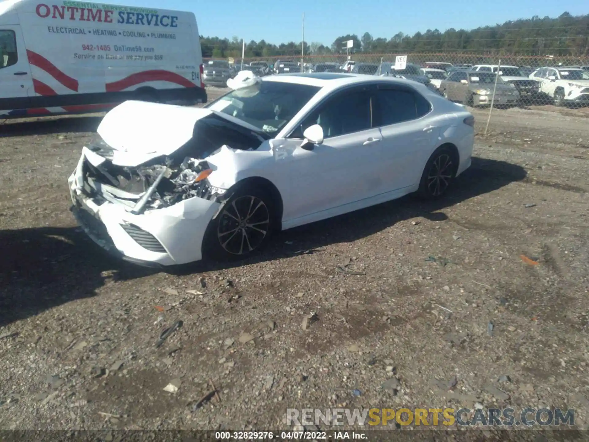 2 Photograph of a damaged car 4T1B11HK5KU681376 TOYOTA CAMRY 2019