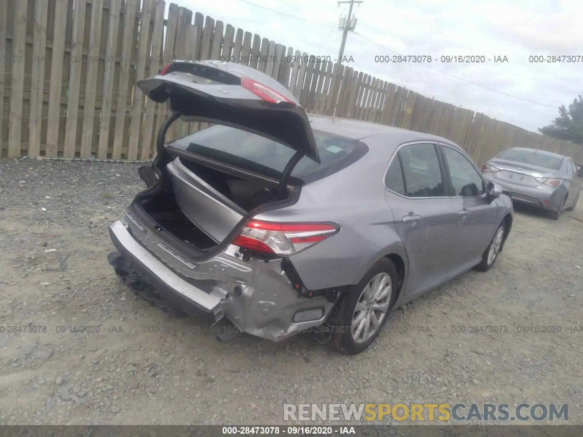 4 Photograph of a damaged car 4T1B11HK5KU682527 TOYOTA CAMRY 2019