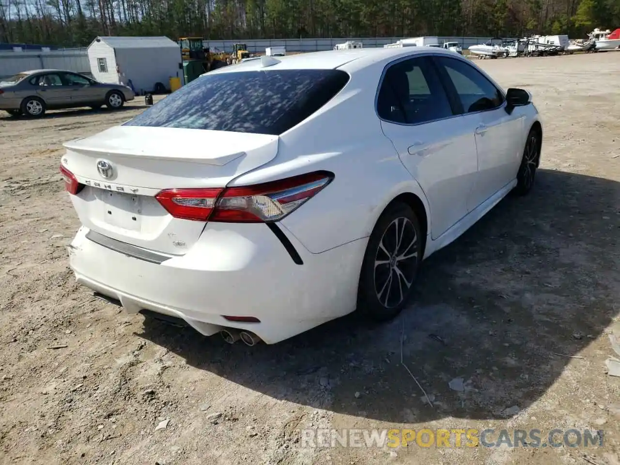 4 Photograph of a damaged car 4T1B11HK5KU682530 TOYOTA CAMRY 2019