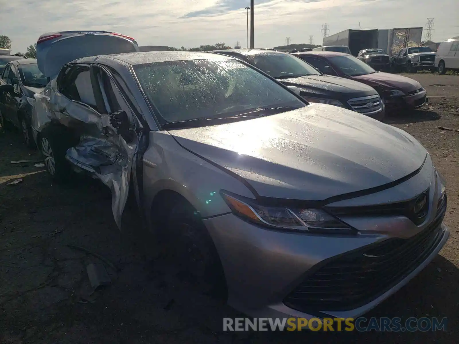 1 Photograph of a damaged car 4T1B11HK5KU684522 TOYOTA CAMRY 2019