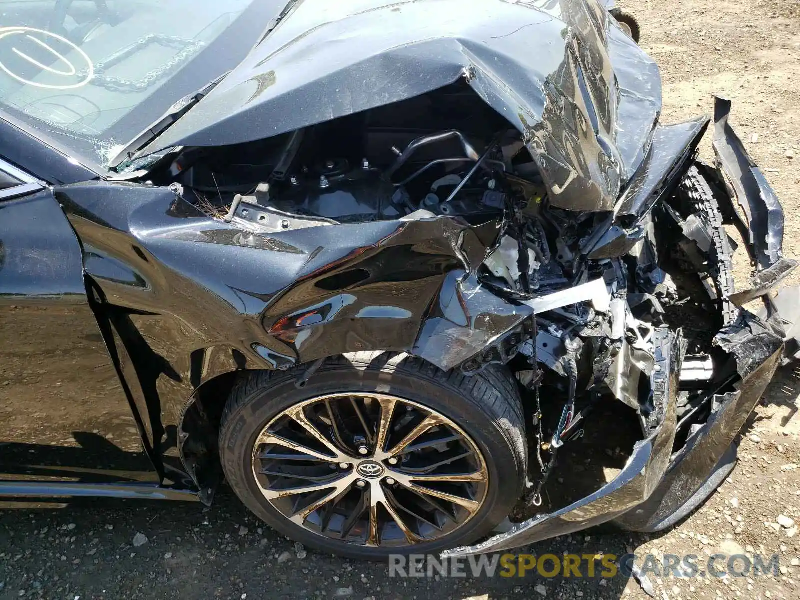 9 Photograph of a damaged car 4T1B11HK5KU685542 TOYOTA CAMRY 2019