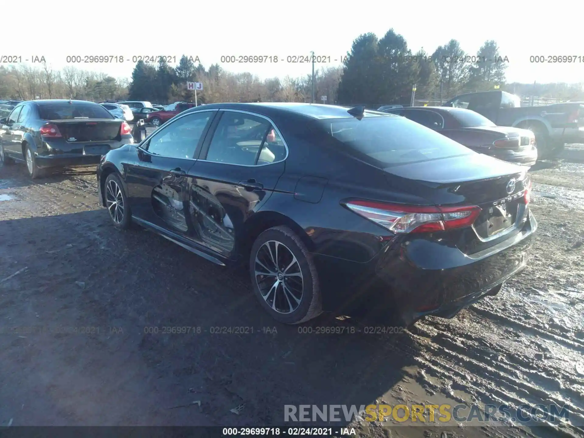 3 Photograph of a damaged car 4T1B11HK5KU685587 TOYOTA CAMRY 2019