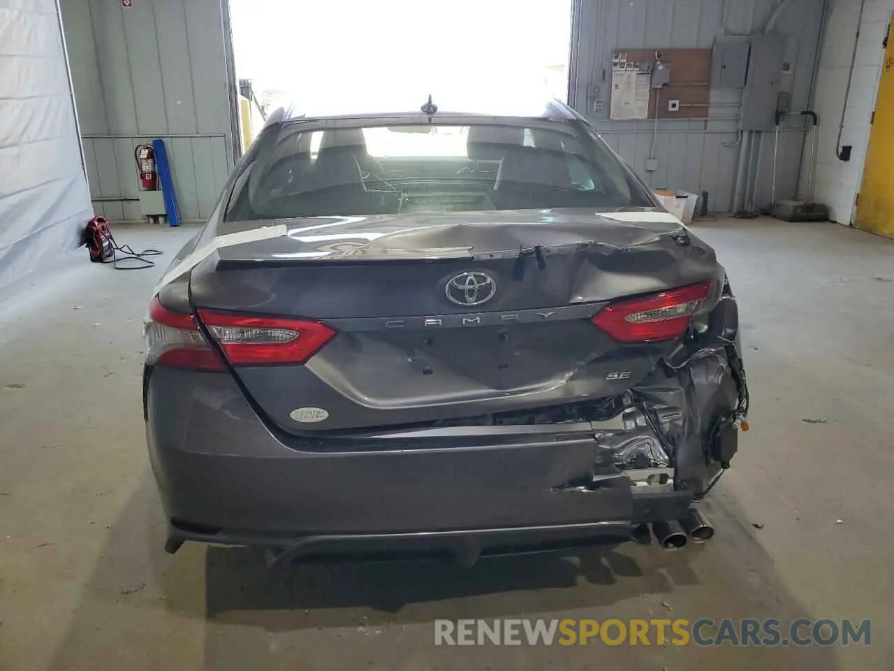 6 Photograph of a damaged car 4T1B11HK5KU685654 TOYOTA CAMRY 2019