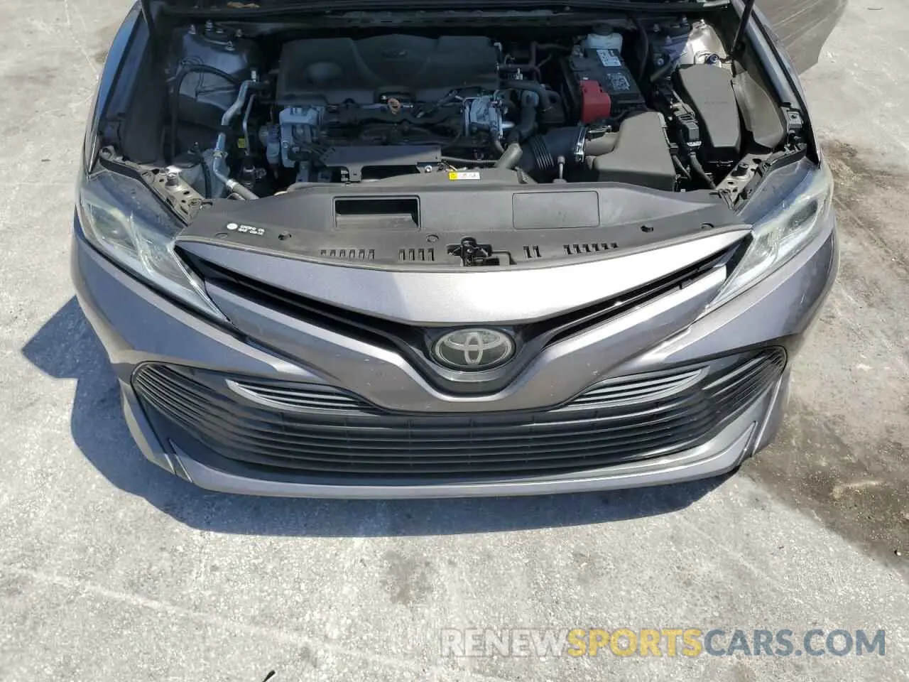 11 Photograph of a damaged car 4T1B11HK5KU688599 TOYOTA CAMRY 2019