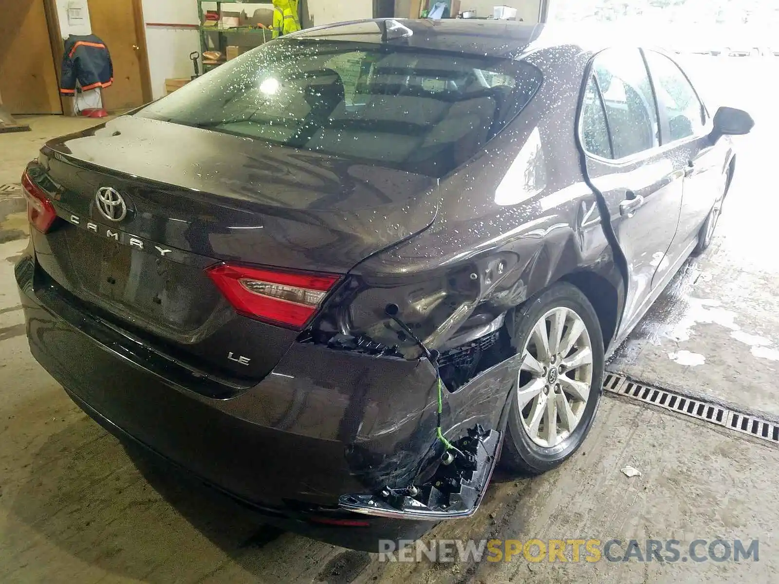 4 Photograph of a damaged car 4T1B11HK5KU690420 TOYOTA CAMRY 2019