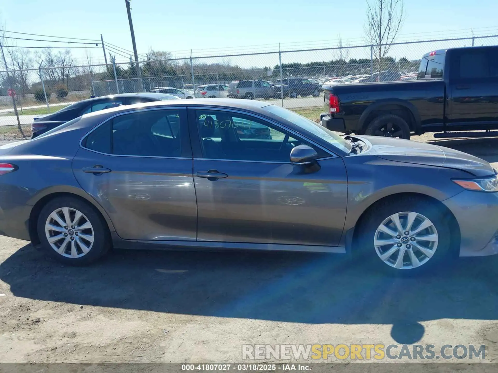 13 Photograph of a damaged car 4T1B11HK5KU692717 TOYOTA CAMRY 2019