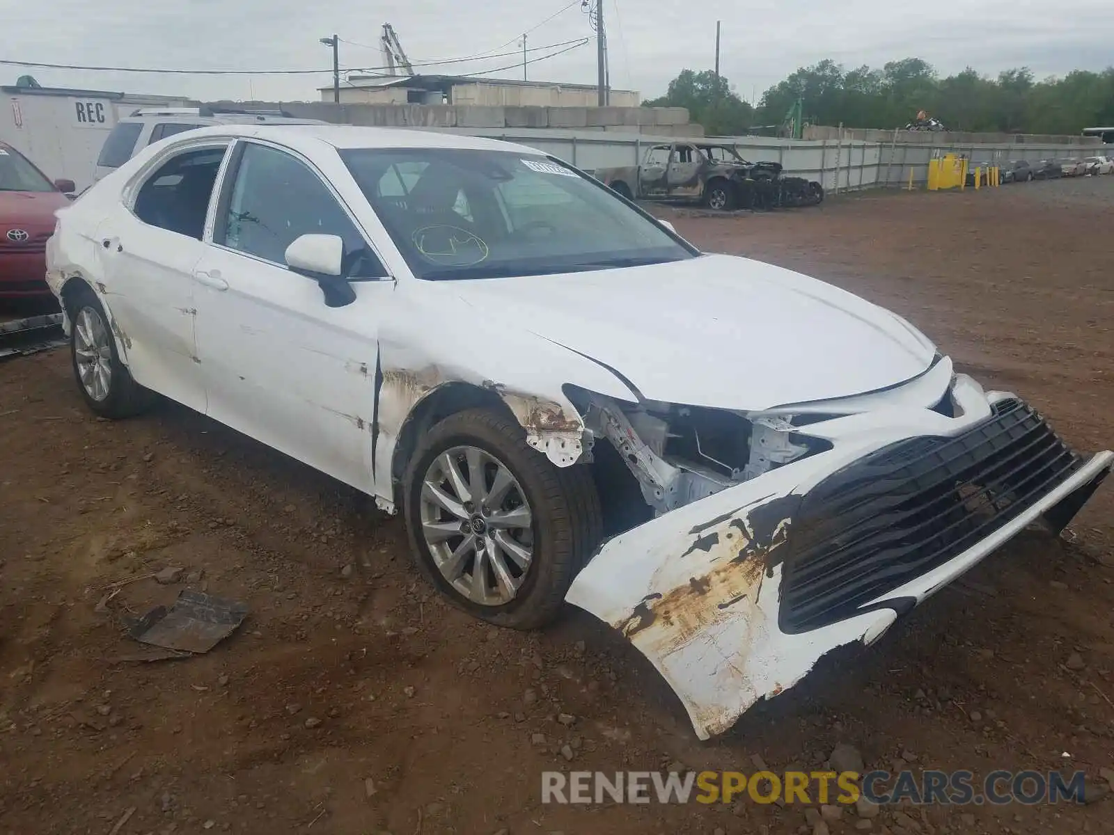 1 Photograph of a damaged car 4T1B11HK5KU696203 TOYOTA CAMRY 2019