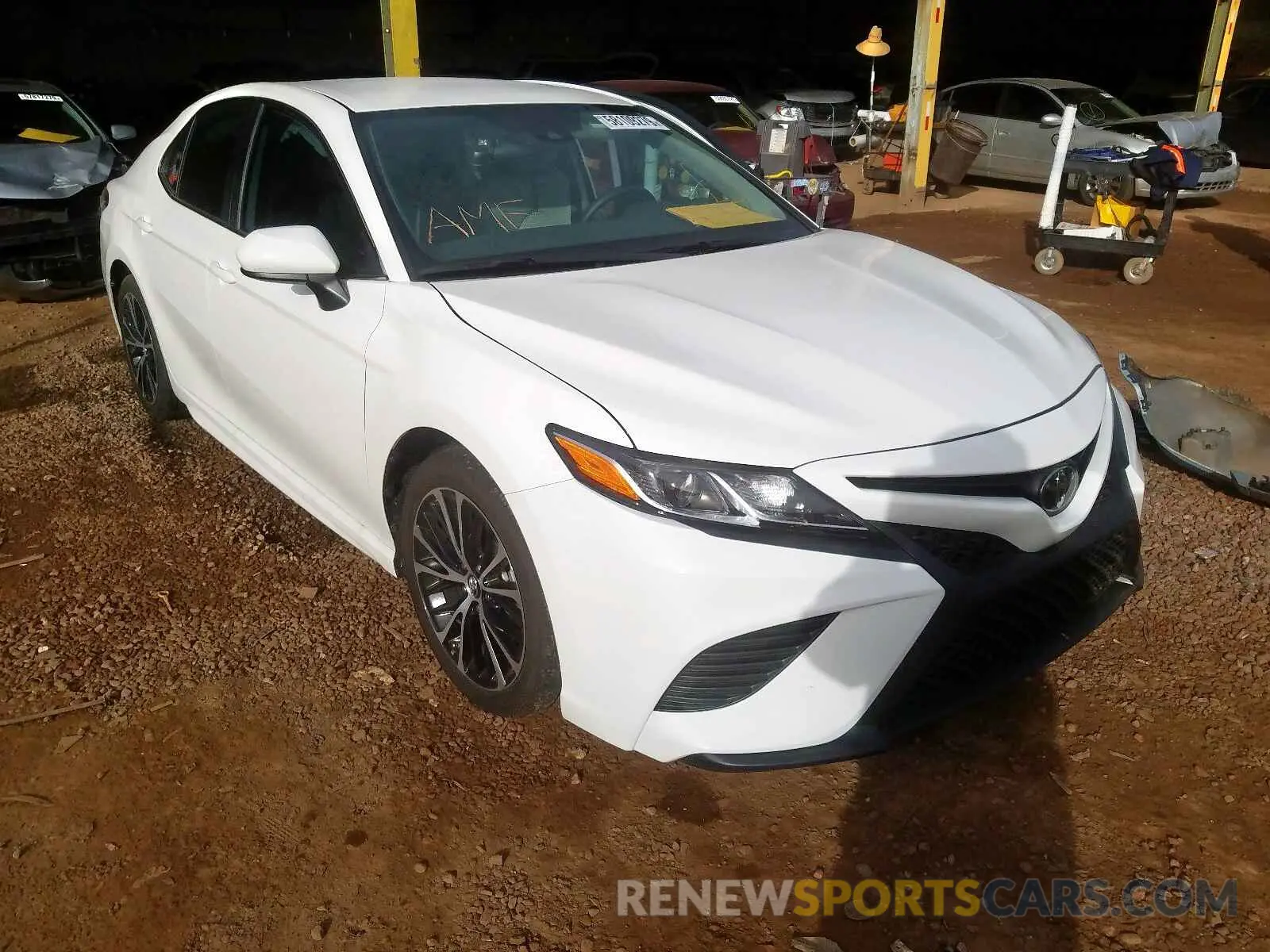 1 Photograph of a damaged car 4T1B11HK5KU697075 TOYOTA CAMRY 2019