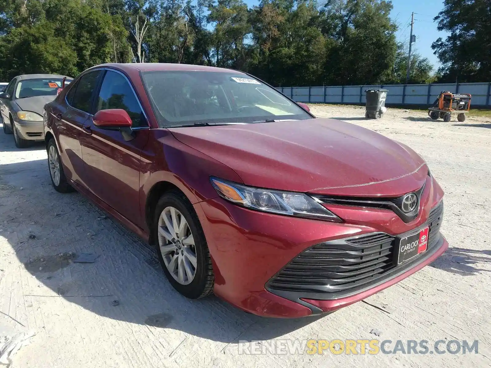 1 Photograph of a damaged car 4T1B11HK5KU698081 TOYOTA CAMRY 2019