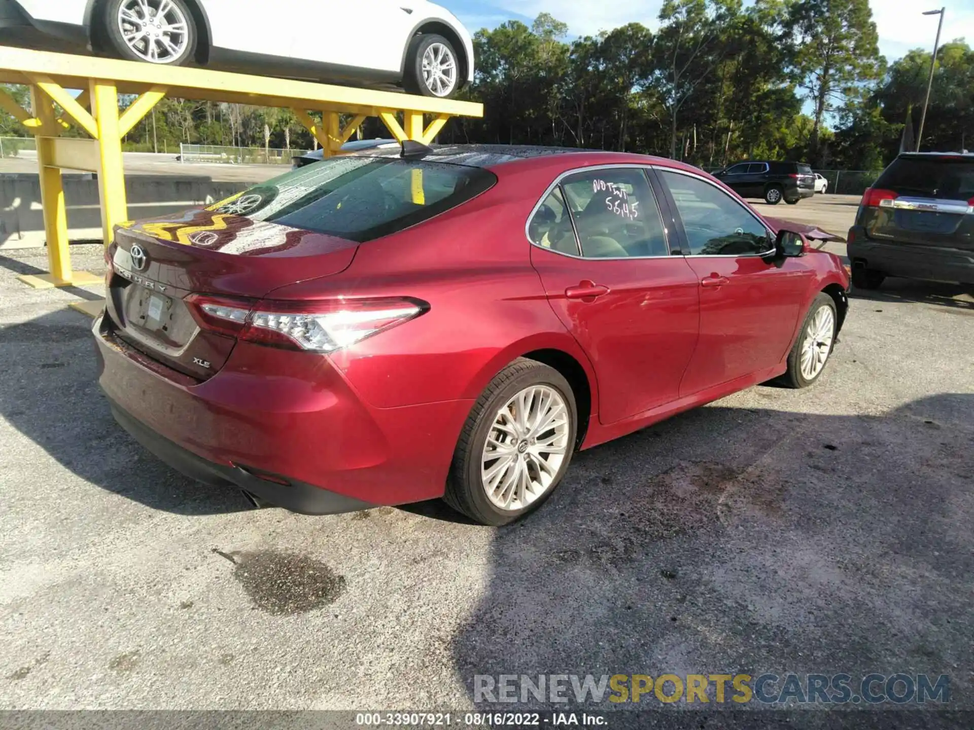 4 Photograph of a damaged car 4T1B11HK5KU699182 TOYOTA CAMRY 2019