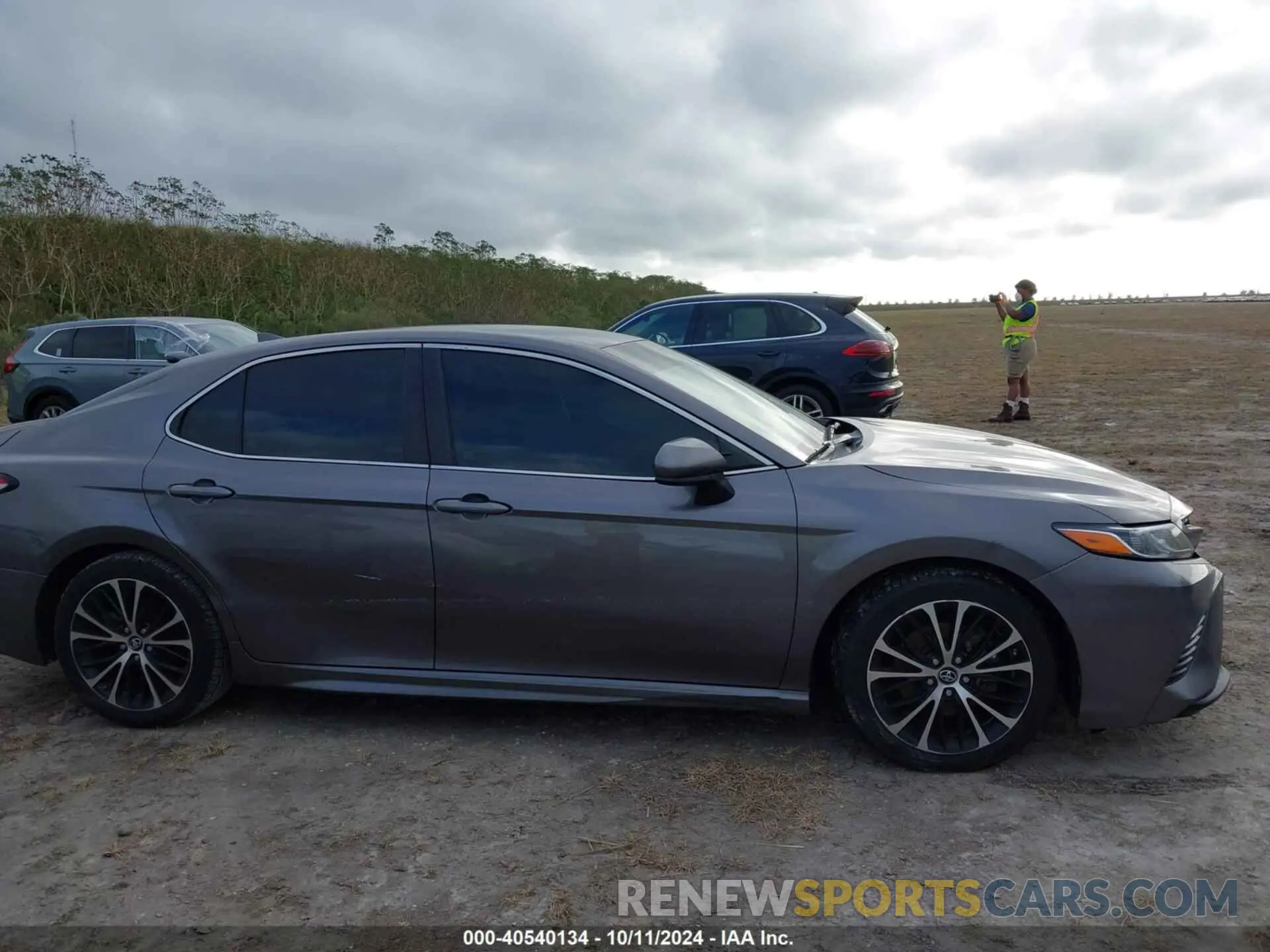 12 Photograph of a damaged car 4T1B11HK5KU700024 TOYOTA CAMRY 2019