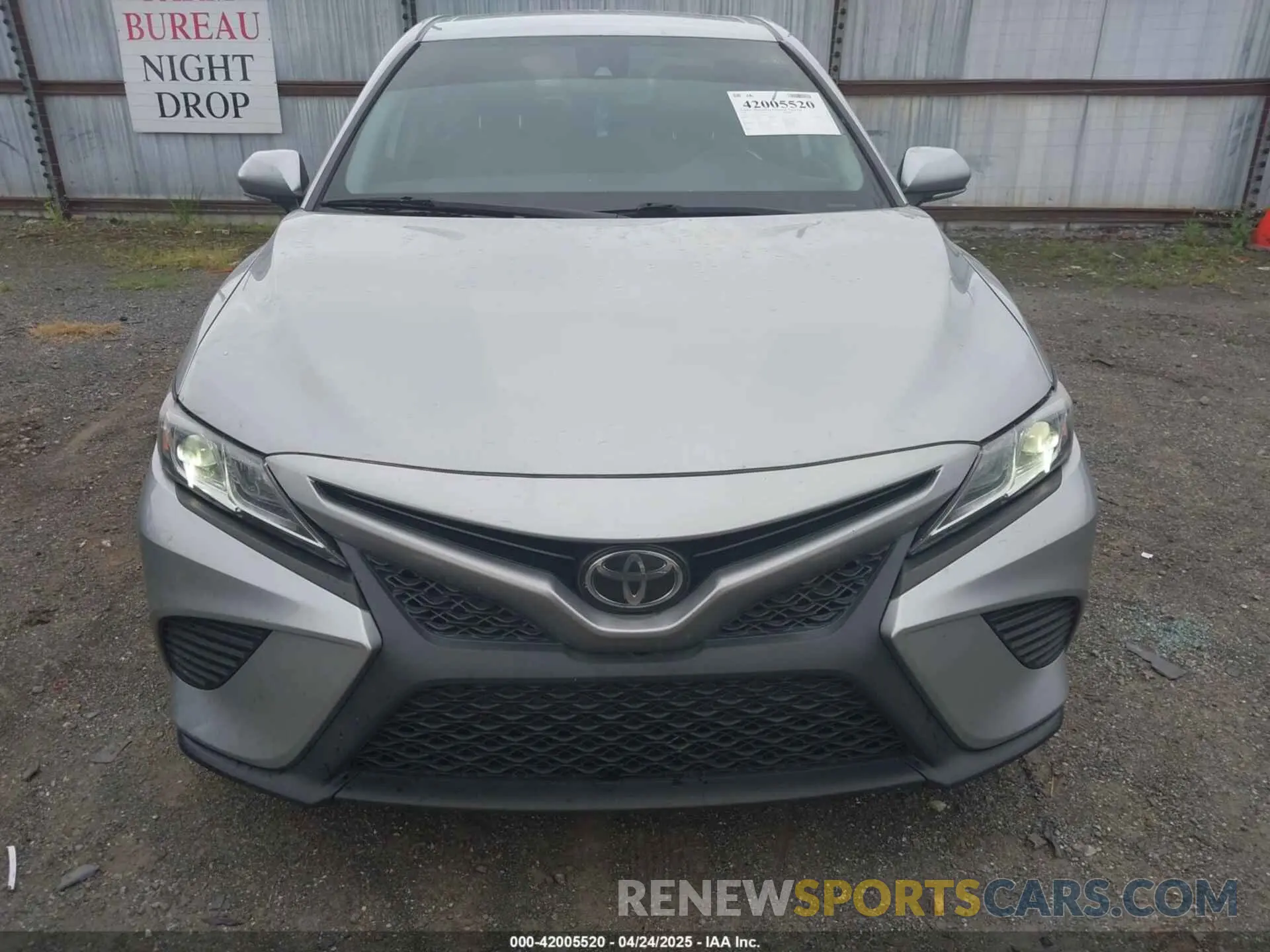 12 Photograph of a damaged car 4T1B11HK5KU707703 TOYOTA CAMRY 2019